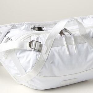 Athleta Excursion Large Belt Bag 